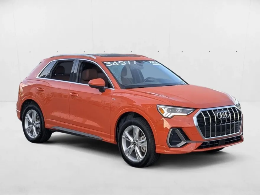 2024 Audi Q3 S line Premium Plus photo 1