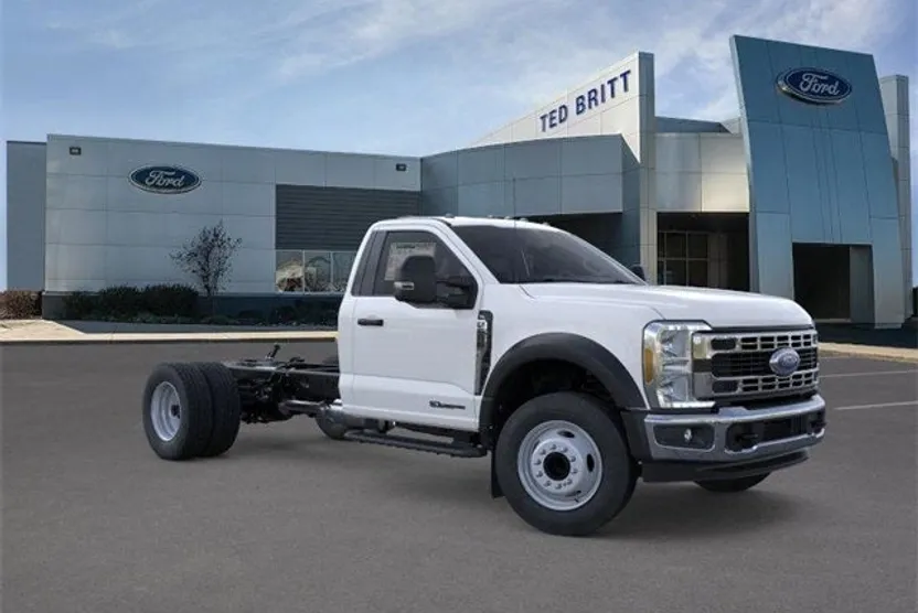 2026 Ford F-600 photo 1