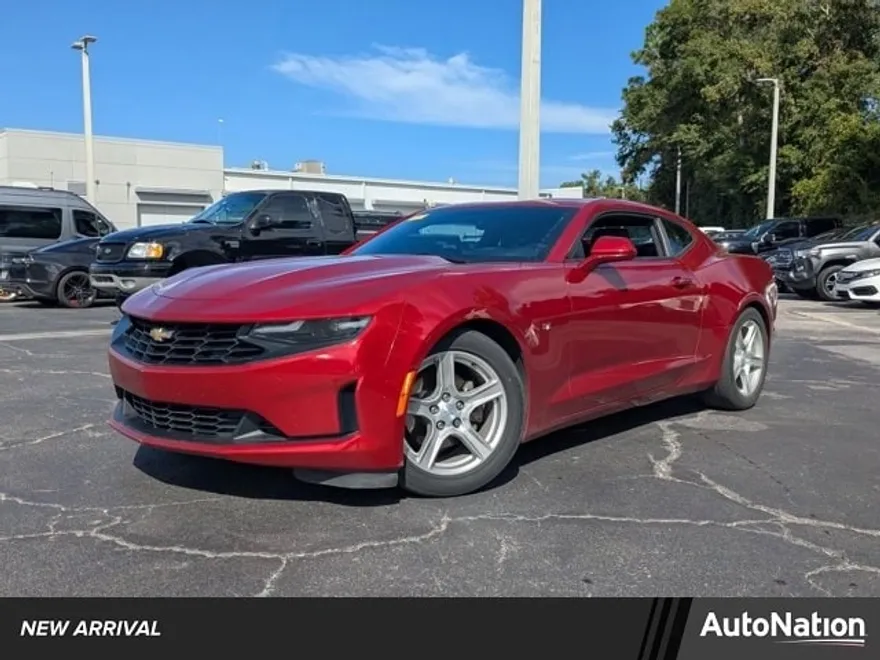 2019 Chevrolet Camaro 1LT photo 1