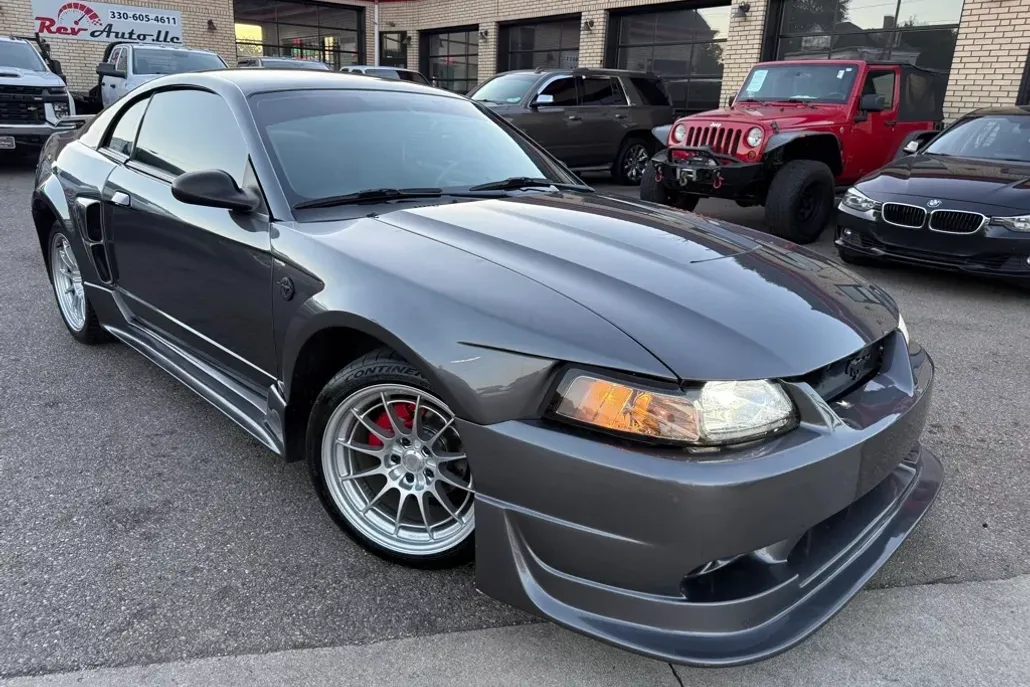 2004 Ford Mustang Premium photo 1