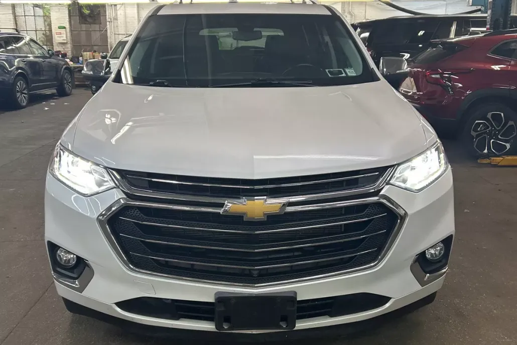 2021 Chevrolet Traverse Premier photo 1