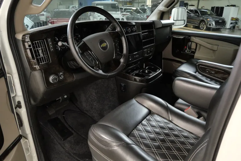 2023 Chevrolet Express Cargo Van photo 1