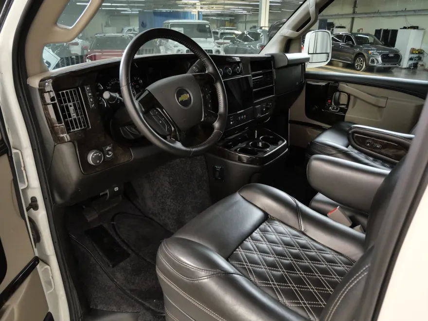 2023 Chevrolet Express Cargo Van photo 1