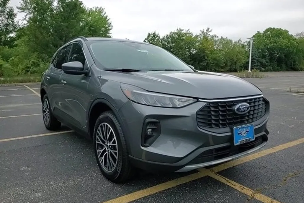 2024 Ford Escape photo 1