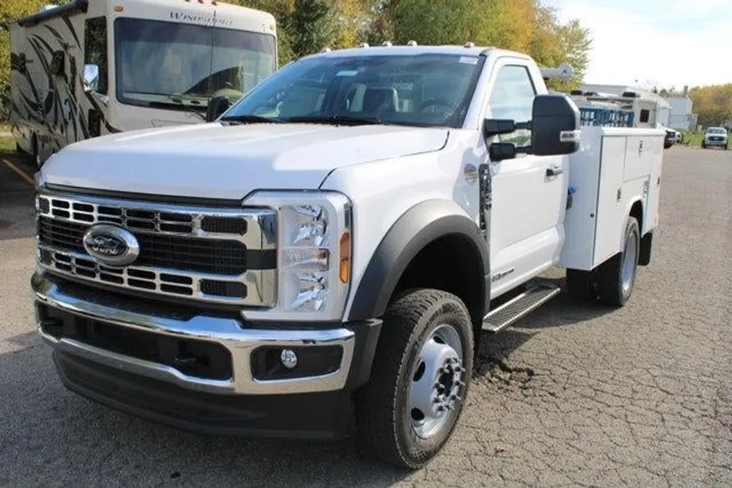 2024 Ford F-550 XL photo 1
