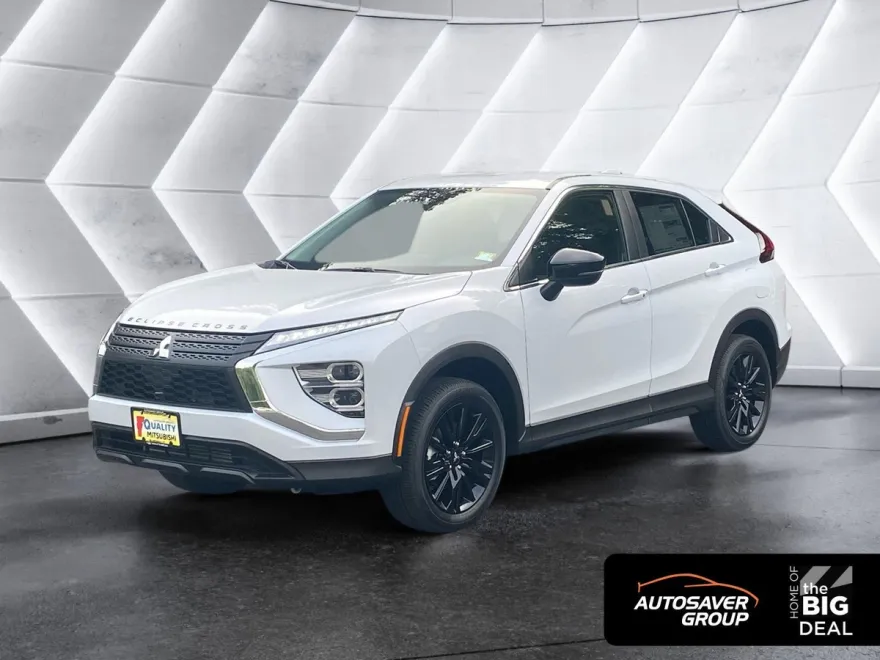 2025 Mitsubishi Eclipse Cross LE photo 1