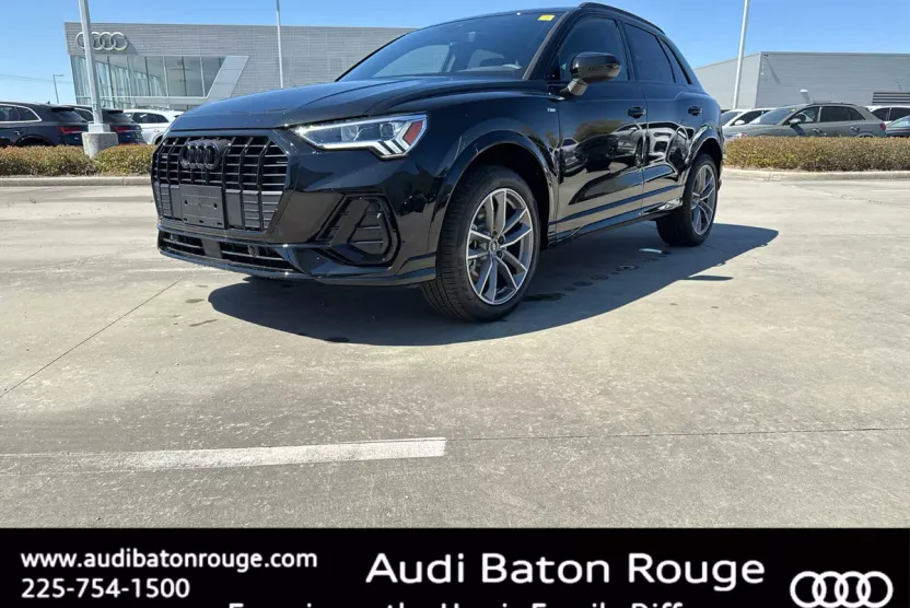 2025 Audi Q3 45 TFSI S line Premium photo 1