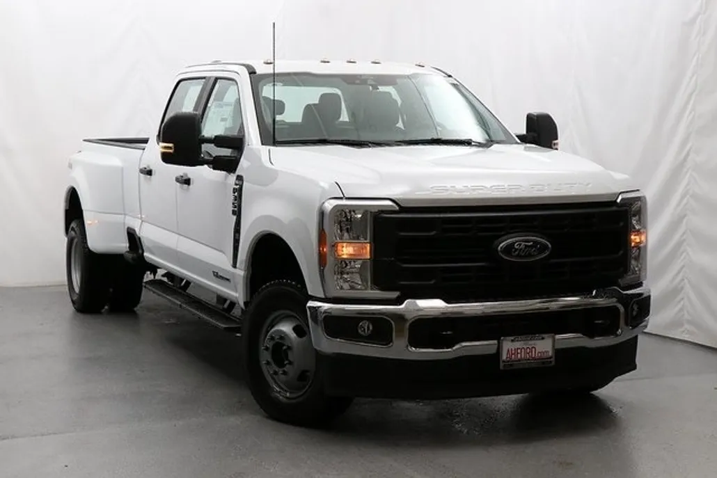 2025 Ford F-350 XL photo 1