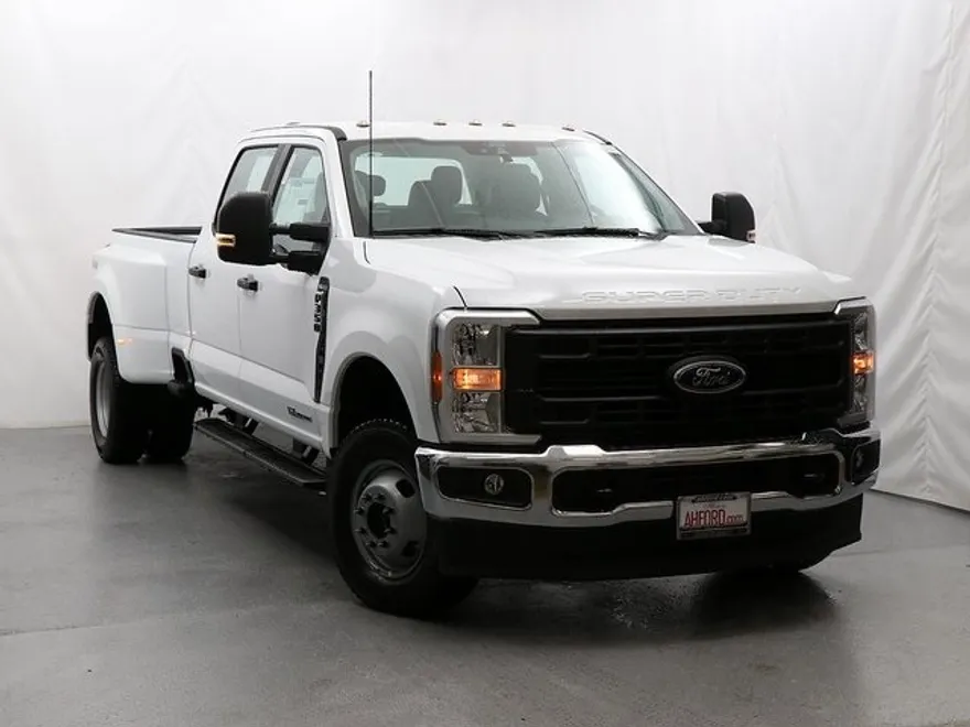 2025 Ford F-350 XL photo 1