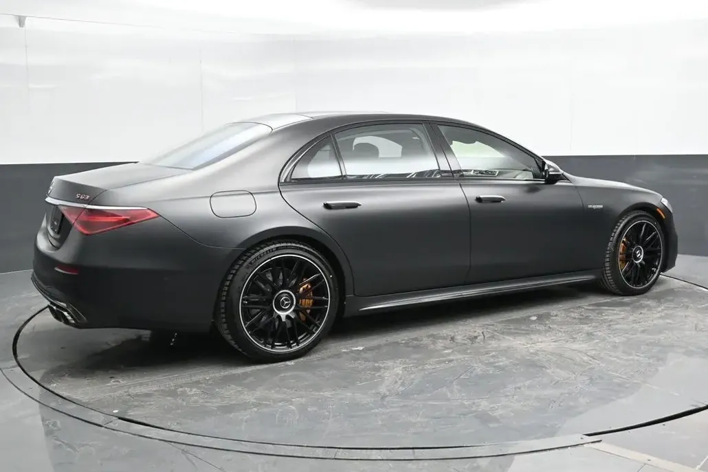 2025 Mercedes Benz S 63 e AMG 4MATIC photo 1
