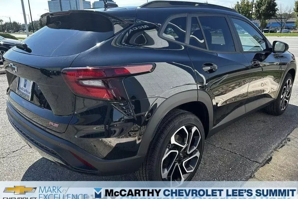 2025 Chevrolet Trax photo 1