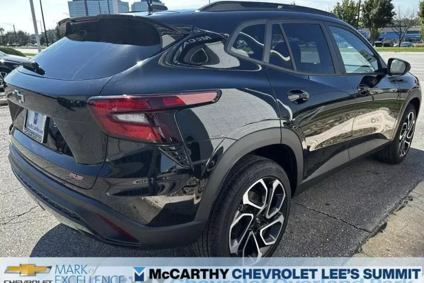 2025 Chevrolet Trax photo 1