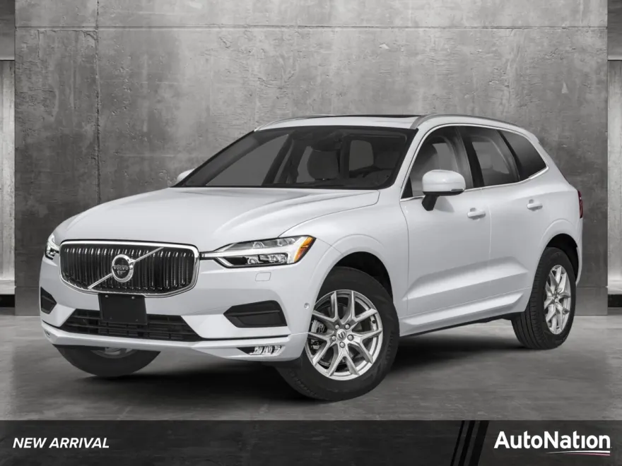 2020 Volvo XC60 Momentum photo 1