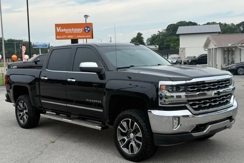 2018 Chevrolet Silverado 1500 LTZ photo 1
