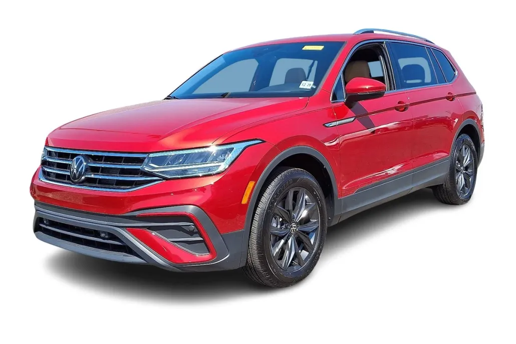 2024 Volkswagen Tiguan SE Wolfsburg Edition photo 1
