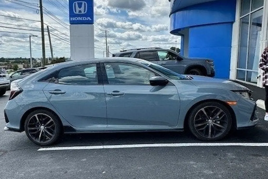 2021 Honda Civic Sport photo 1