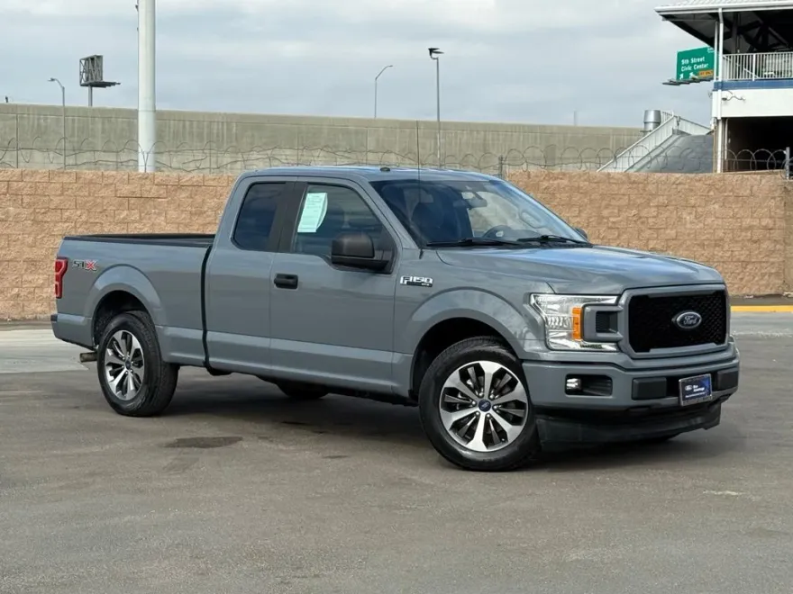 2019 Ford F-150 XL photo 1