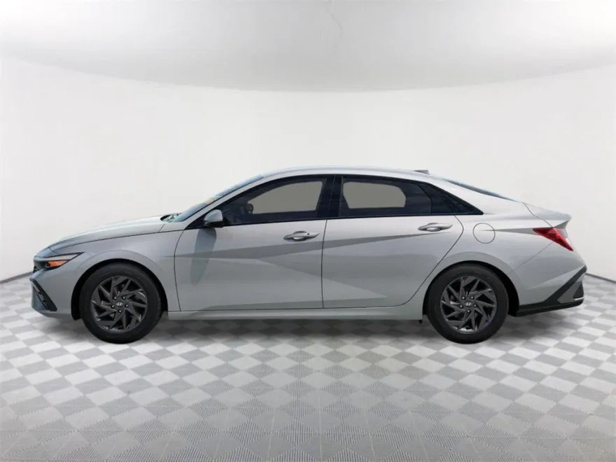 2025 Hyundai Elantra Hybrid Blue photo 1