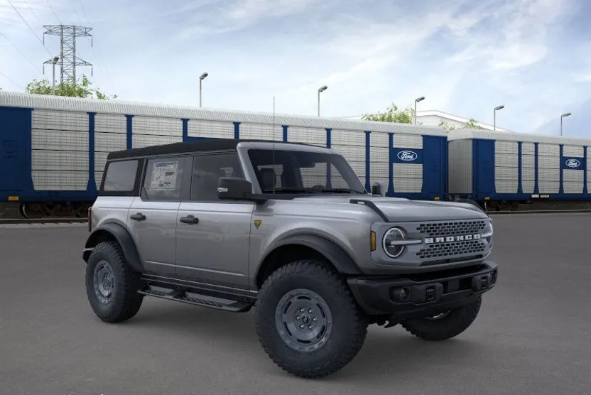 2025 Ford Bronco Badlands photo 1