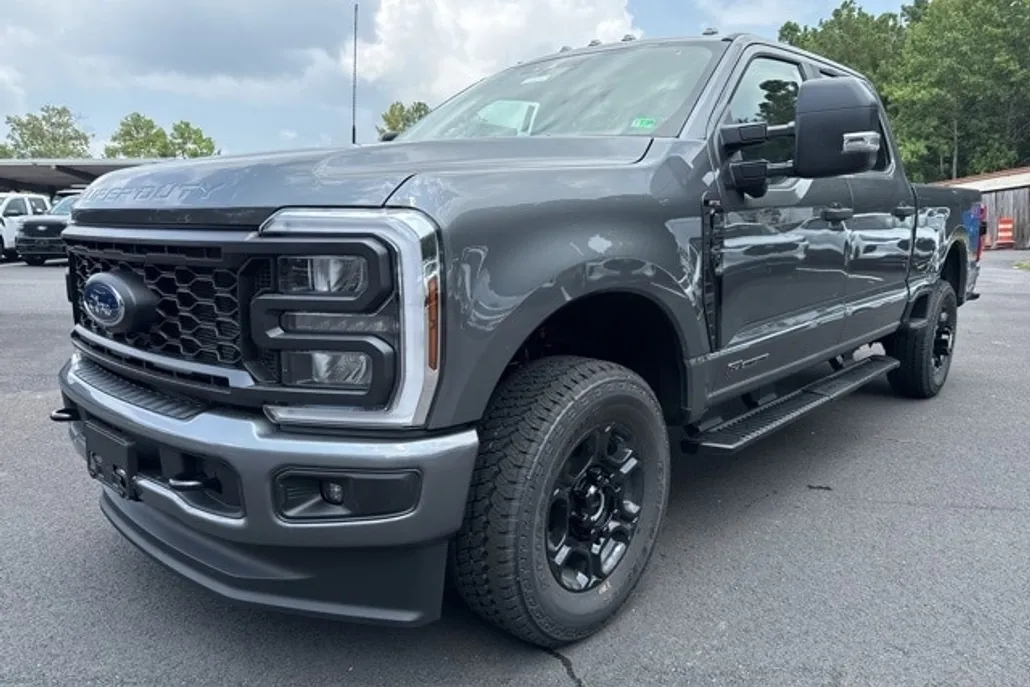 2025 Ford F-250 XL photo 1