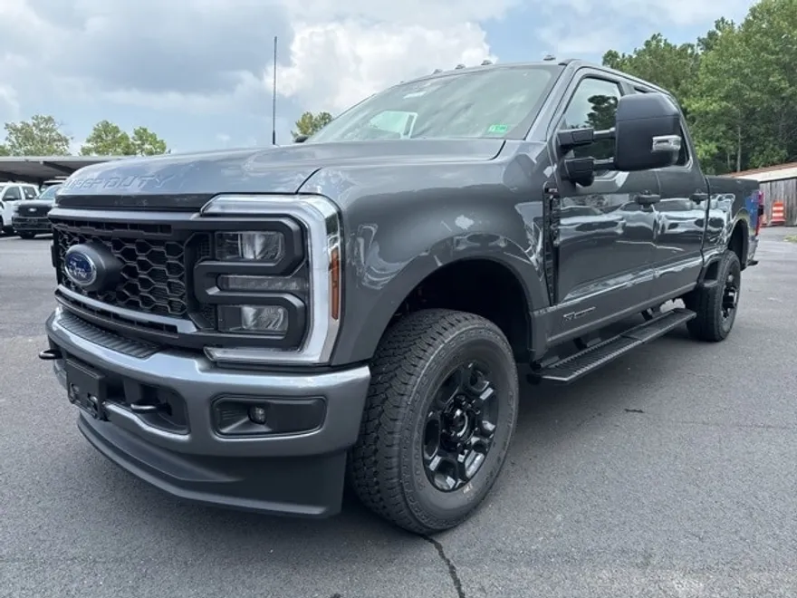 2025 Ford F-250 XL photo 1