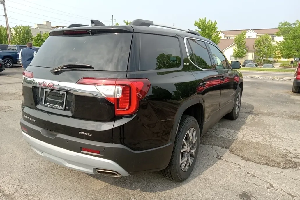 2023 Gmc Acadia SLE photo 1