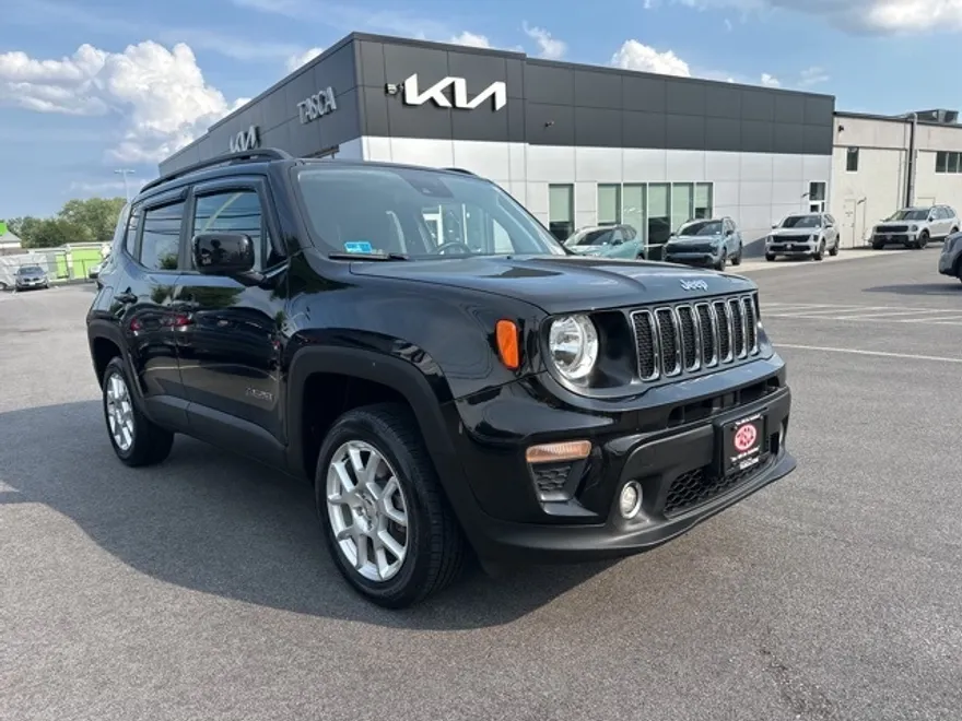 2021 Jeep Renegade Latitude photo 1