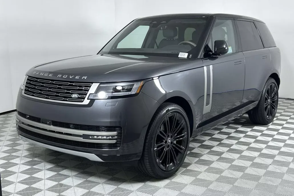 2025 Land Rover Range Rover SE photo 1