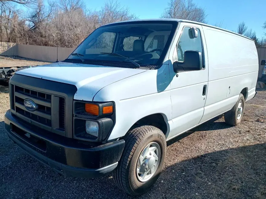 2012 Ford E-350 photo 1