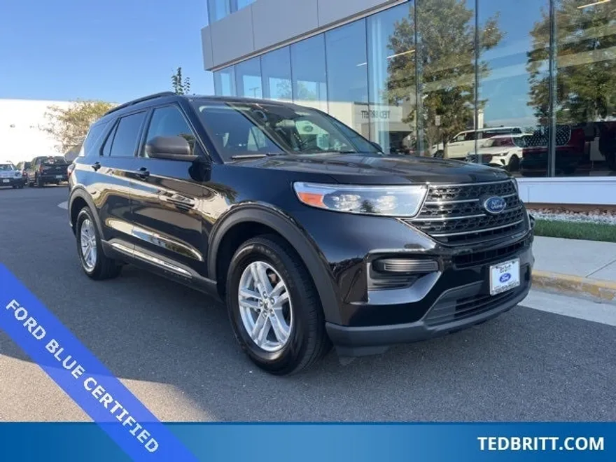 2022 Ford Explorer XLT photo 1