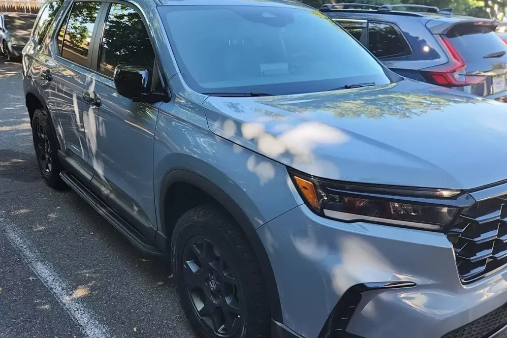2023 Honda Pilot TrailSport photo 1
