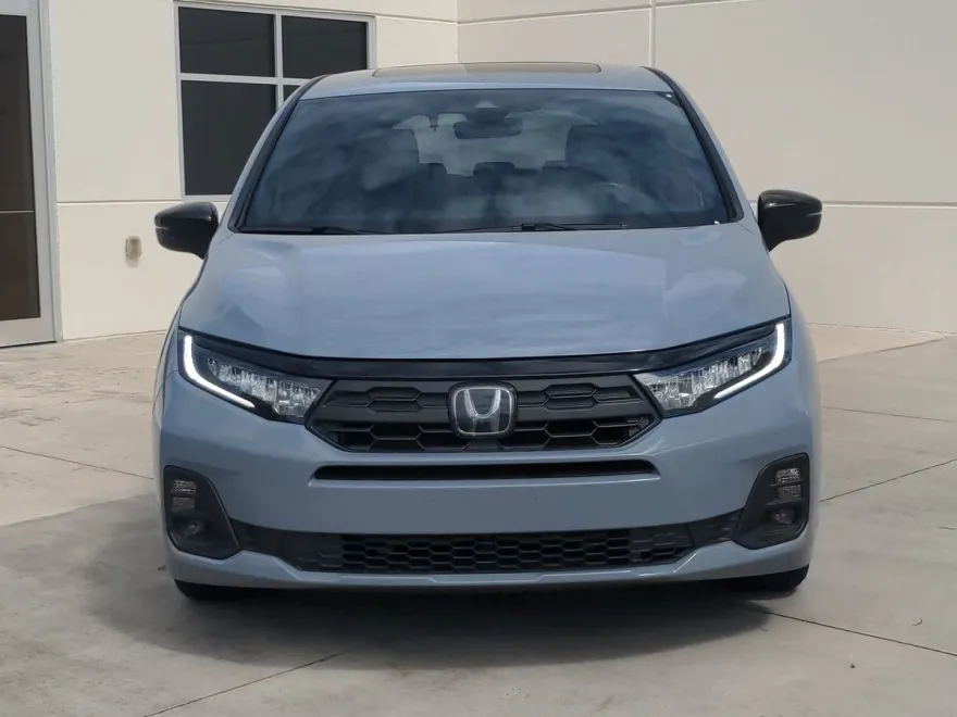 2025 Honda Odyssey photo 1