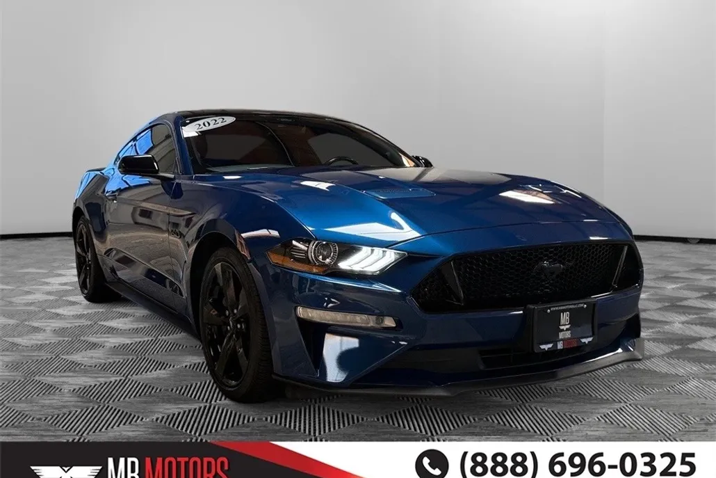 2022 Ford Mustang GT photo 1