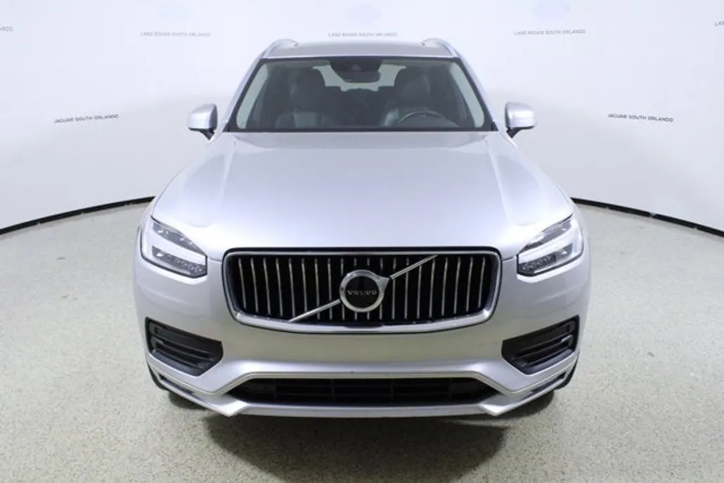 2020 Volvo XC90 Momentum T6 AWD photo 1