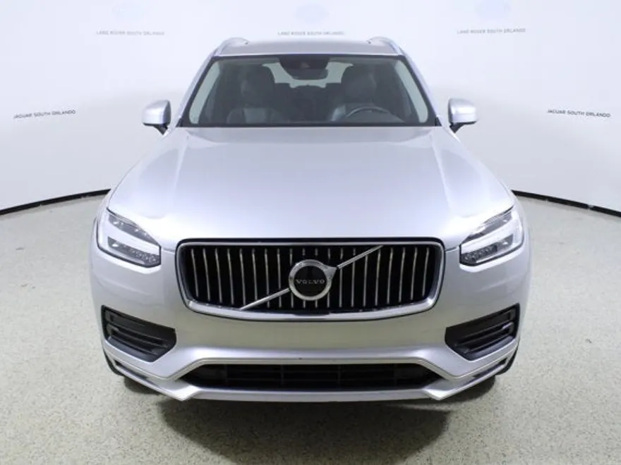 2020 Volvo XC90 Momentum T6 AWD photo 1