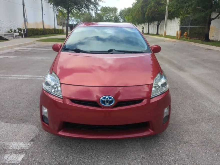 2011 Toyota Prius Two photo 1