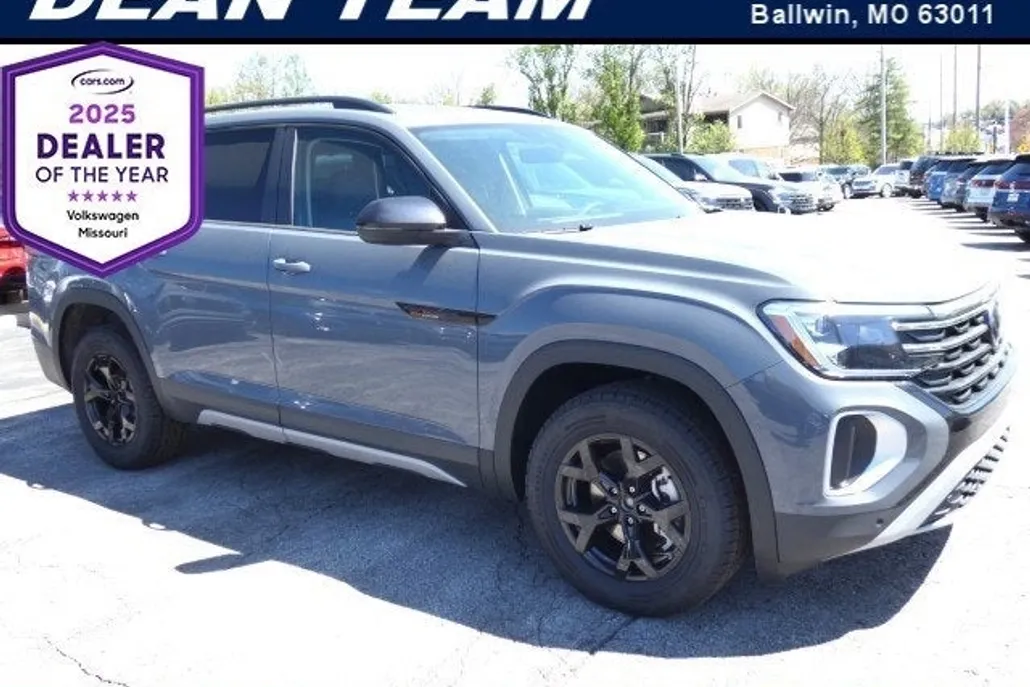 2025 Volkswagen Atlas Peak Edition SE photo 1