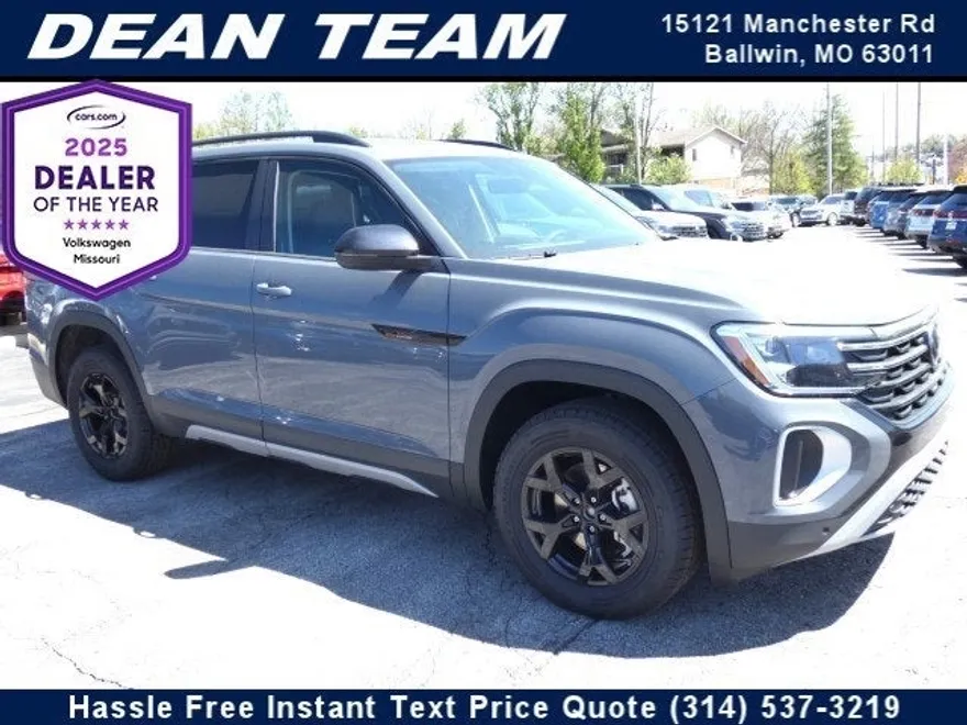 2025 Volkswagen Atlas Peak Edition SE photo 1