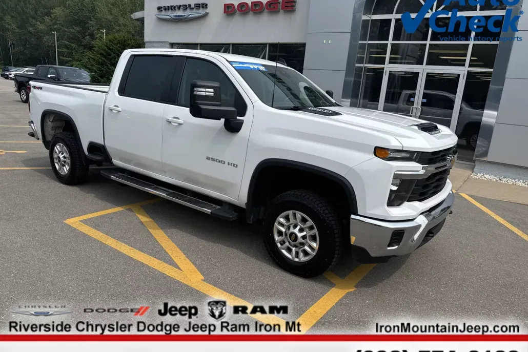 2024 Chevrolet Silverado 2500HD LT photo 1
