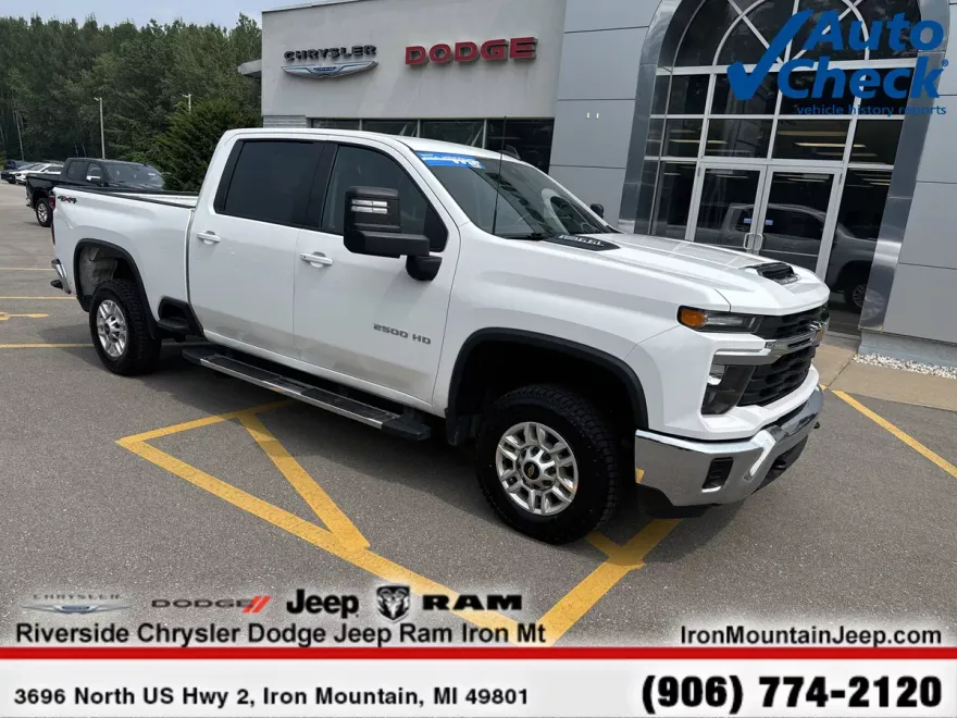 2024 Chevrolet Silverado 2500HD LT photo 1