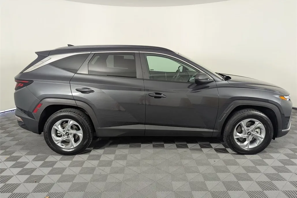 2024 Hyundai Tucson SEL photo 1