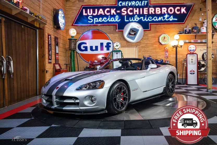 2005 Dodge Viper SRT10 photo 1