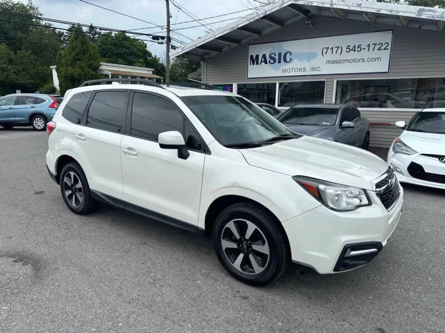 2017 Subaru Forester 2.5i Premium photo 1