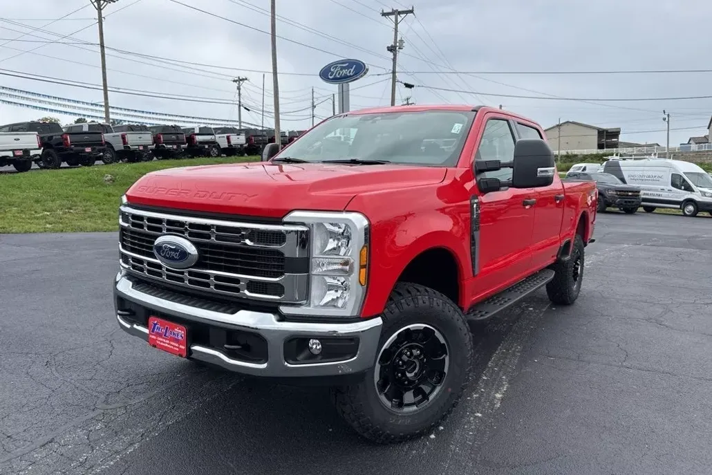 2025 Ford F-350 photo 1