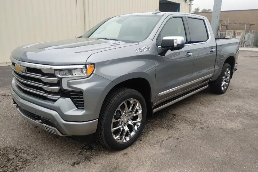 2025 Chevrolet Silverado 1500 High Country photo 1