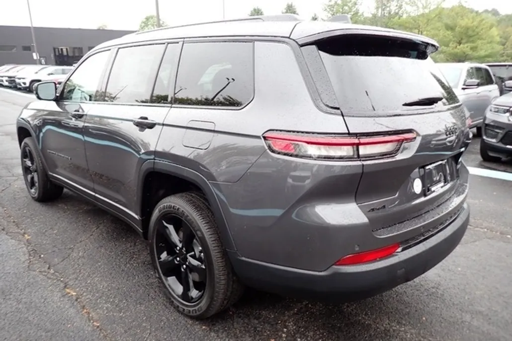 2025 Jeep Grand Cherokee Altitude X photo 1
