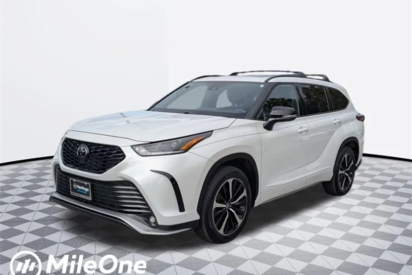 2022 Toyota Highlander XSE photo 1