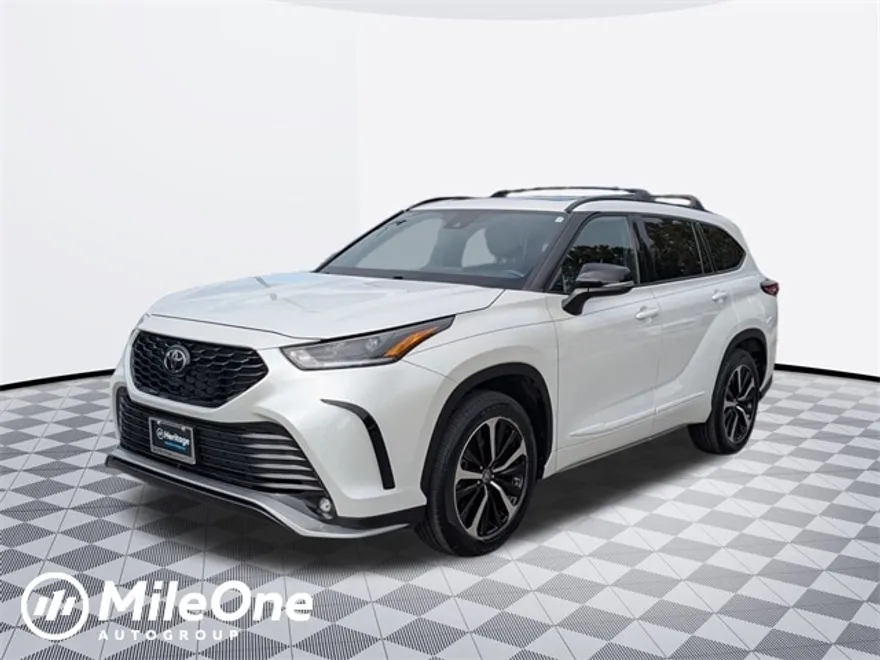2022 Toyota Highlander XSE photo 1