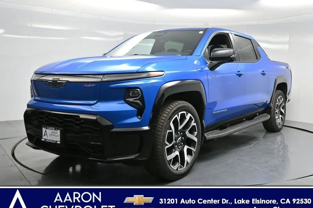 2025 Chevrolet Silverado EV RST photo 1
