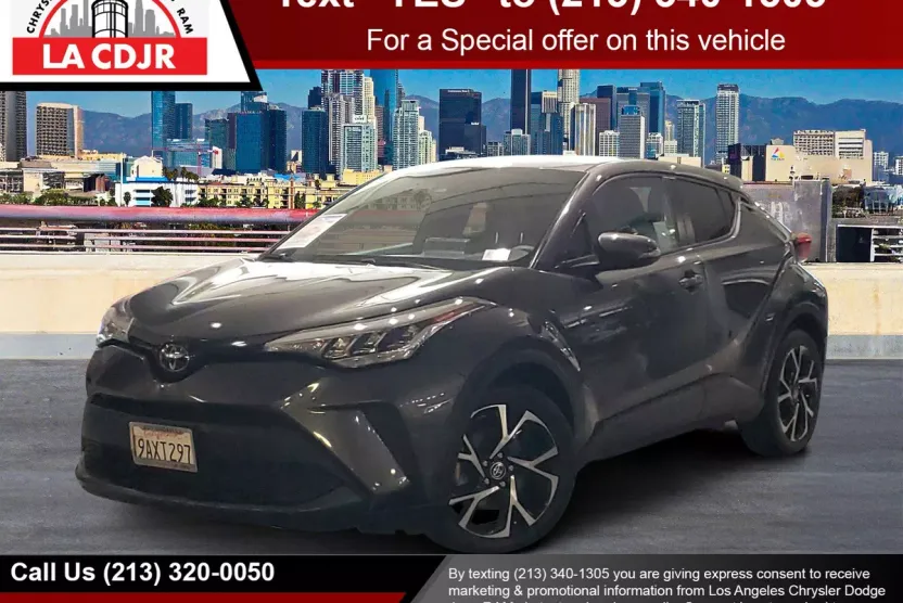 2022 Toyota C-HR XLE photo 1